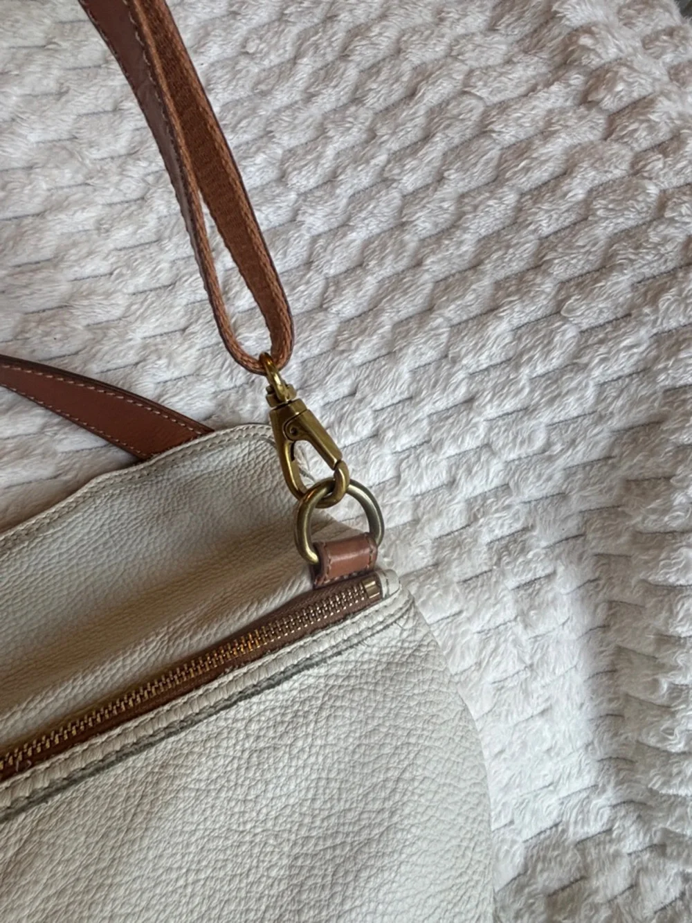 Fossil Erin Cream Ivory Pebbled Leather Foldover Convertible Crossbody